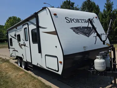 2016 KZ S242SBHSS Travel trailer rental in Baraboo, WI