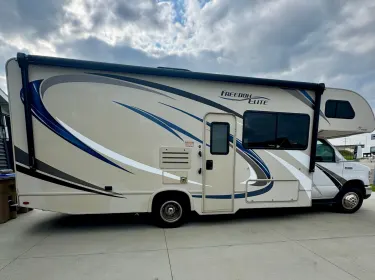 2017 Thor Freedom Elite Class C rental in Minot, ND