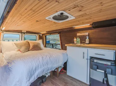 2008 Ford Econoline E250supercab Camper van rental in Vineyard, UT