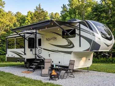 2023 Grand Design Solitude Fifth-wheel rental in Clute, TX