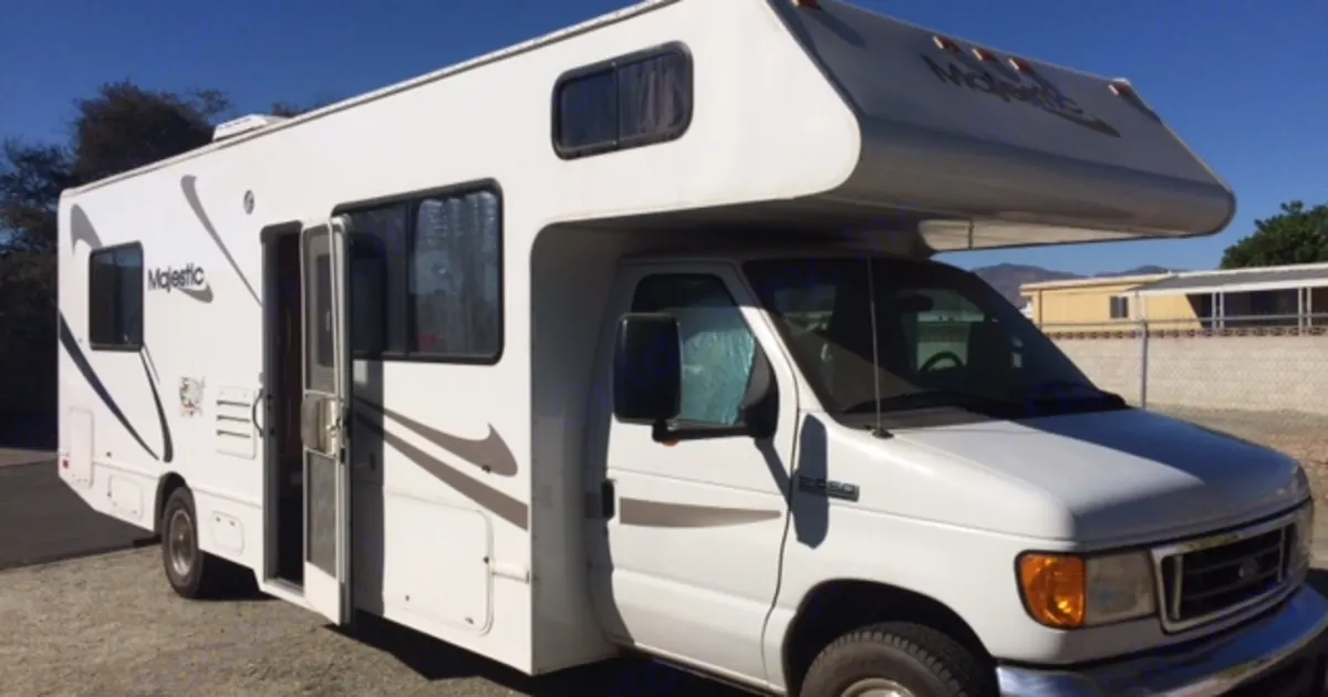 2007 Ford Majestic Motorhome Rental in Hemet, CA | Outdoorsy