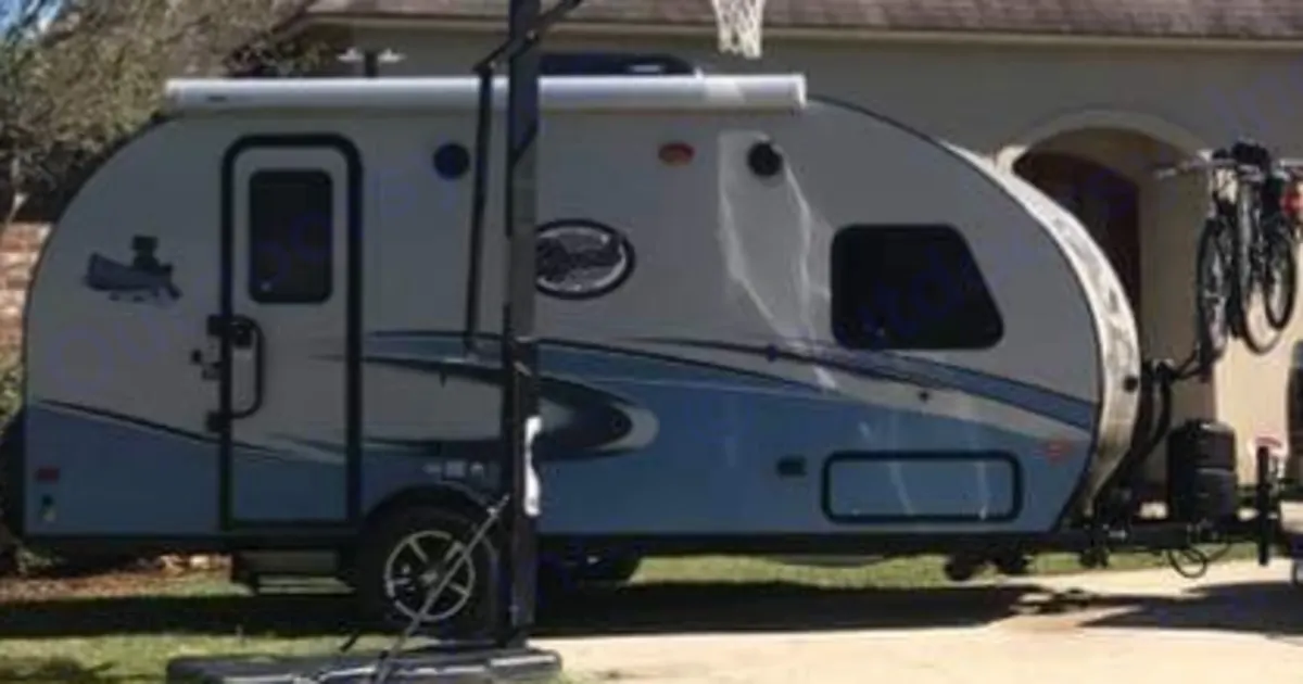 2018 Forest River R-Pod 179 Travel trailer in Gonzales, LA | Outdoorsy