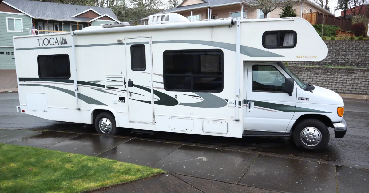 2004 Fleetwood Tioga Class C Rental in Springfield, OR | Outdoorsy