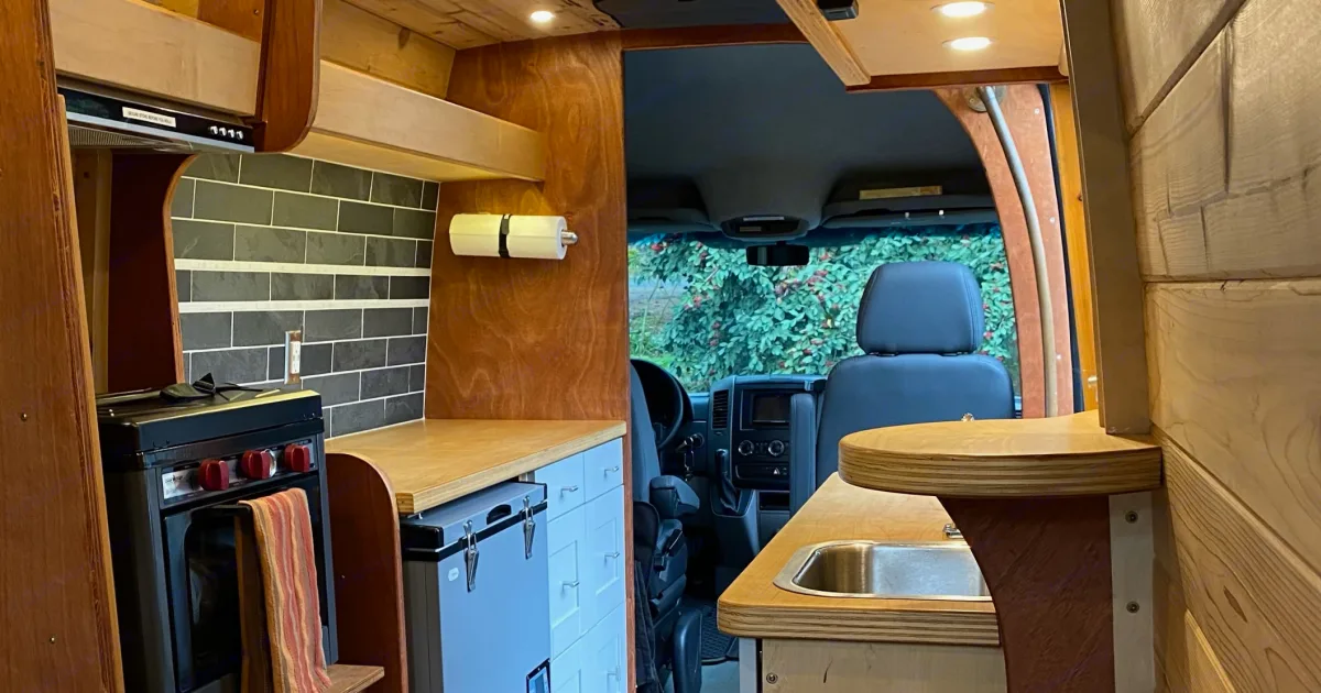 2008 Mercedes-Benz Sprinter Camper van Rental in Portland, OR | Outdoorsy