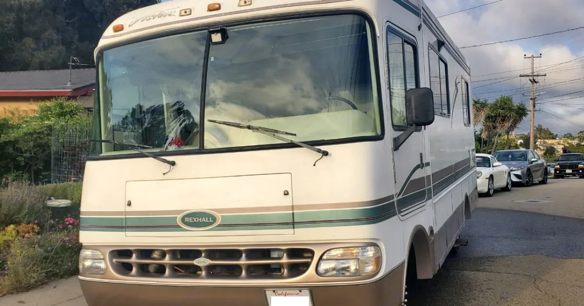Photos | 1998 Rexhall Vision 25ft Class A in Hayward, CA | Outdoorsy