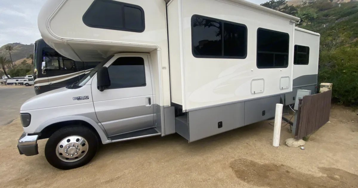 2004 Tioga Tioga Motorhome Class C in Carson, CA | Outdoorsy