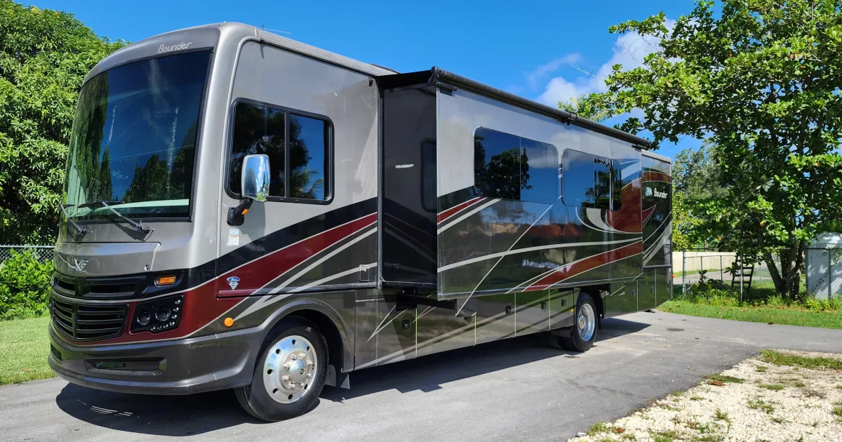 2021 Bounder Bounder Motorhome Class A Rental in Miami, FL | Outdoorsy