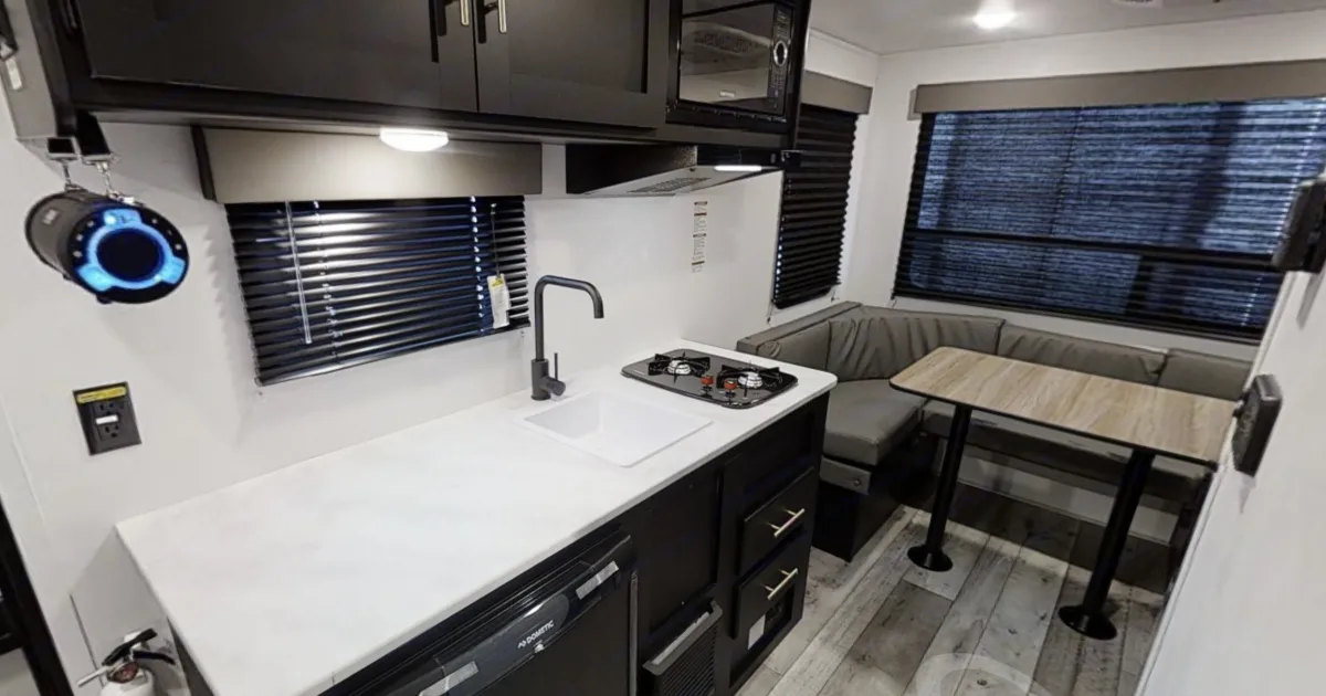 2022 Keystone Springdale 1750 Travel trailer in Kelowna, BC | Outdoorsy