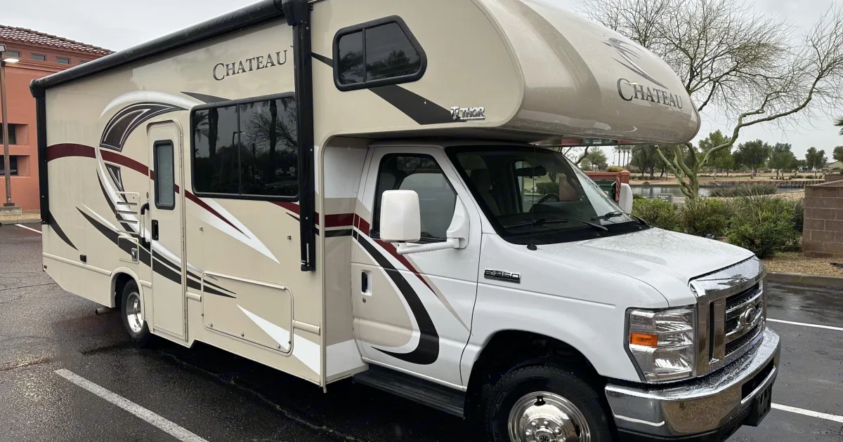 2018 Thor Chateau Motorhome Rental in Reno, NV | Outdoorsy