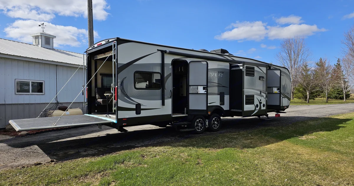 2017 Forest River XLR Hyperlite 30HDS Toy hauler in Foley, MN