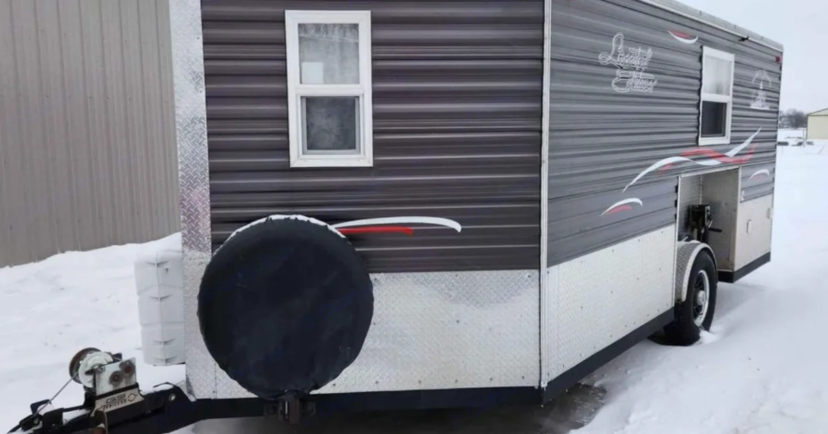 2018 Ice Castle Fish Houses Ice Castle Fish Houses Trailer Travel ...