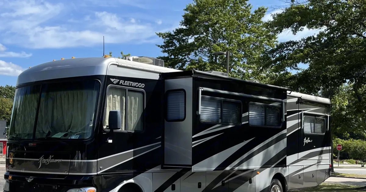 2009 Fleetwood Fiesta Class A in Woodstock, CT | Outdoorsy