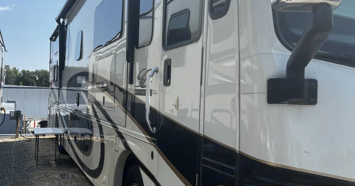 2014 Forest River Coachmen Pathfinder Class A in Richmond, VA | Outdoorsy