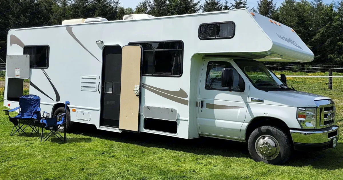 2019 Thor Majestic Class C in Strasburg, VA | Outdoorsy