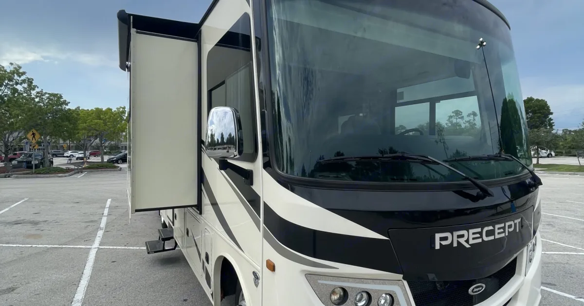 Precapt Auto 2022 Jayco Precept Class A in Naples, FL | Outdoorsy