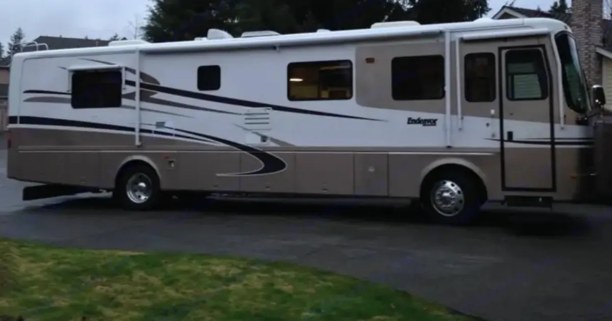 2003 Holiday Rambler Endeavor Class A in Marysville, WA | Outdoorsy