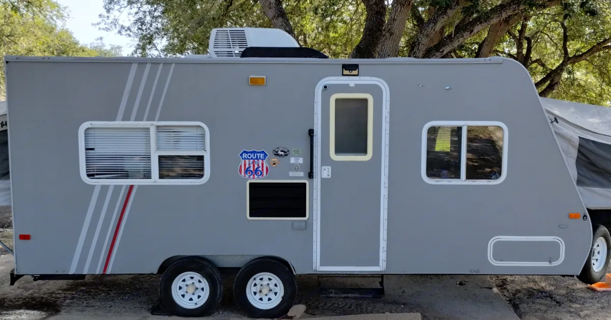 2000 Fleetwood C-721 Travel trailer Rental in Corpus Christi, TX ...