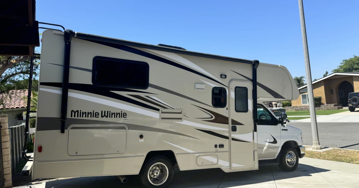 2020 Winnebago Minnie Winnie Class C Rental in Corona, CA | Outdoorsy
