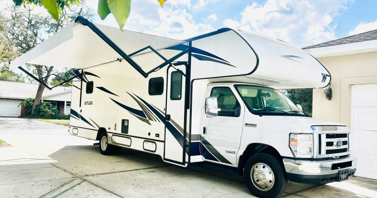 2020 Winnebago Outlook Class C in Tampa, FL | Outdoorsy