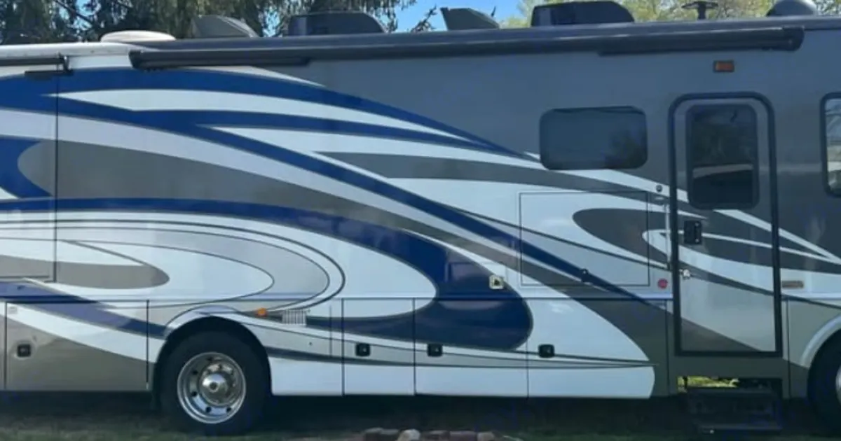 2019 Bounder Bounder Motorhome Class A in Hamilton, OH | Outdoorsy