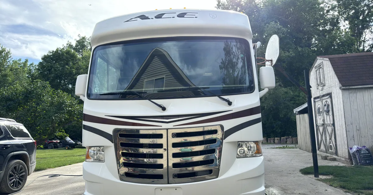 2013 A.C.E. A.C.E. Motorhome Class A in Linden, MI | Outdoorsy