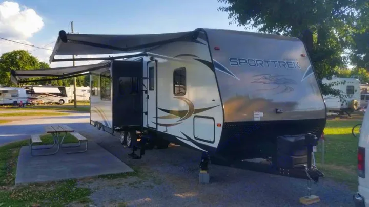 Venture Rv Sporttrek 2016