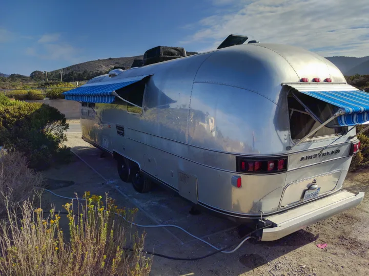 Airstream Land Yacht 1978