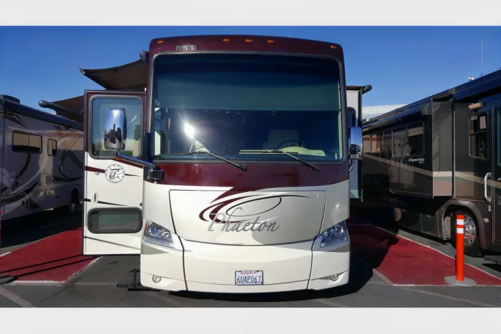 Tiffin Motorhomes Phaeton 2011