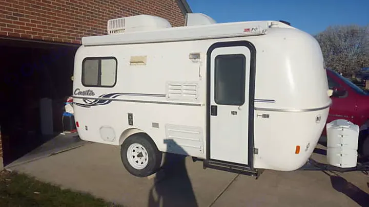 Sleek and Easy to Pull 17' Casista. Casita 17' Spirit Deluxe 2010