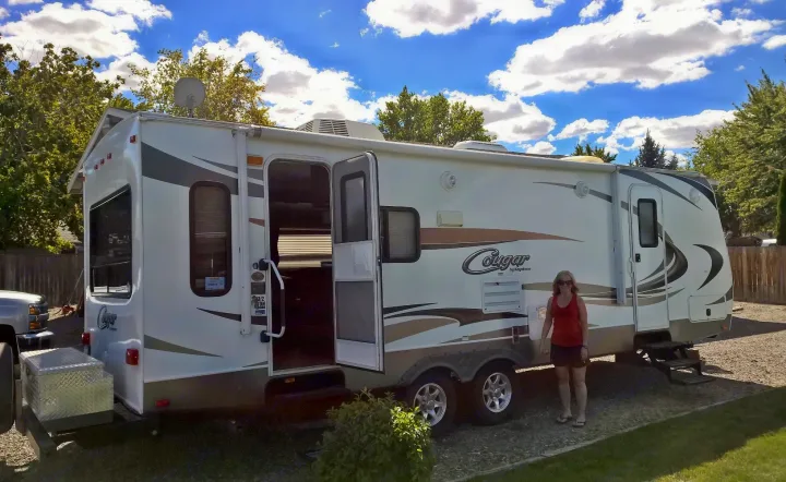 Feature Exterior. Keystone Cougar Half-Ton 2014