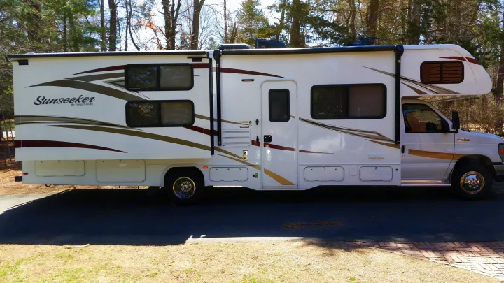 Forest River Sunseeker 2017