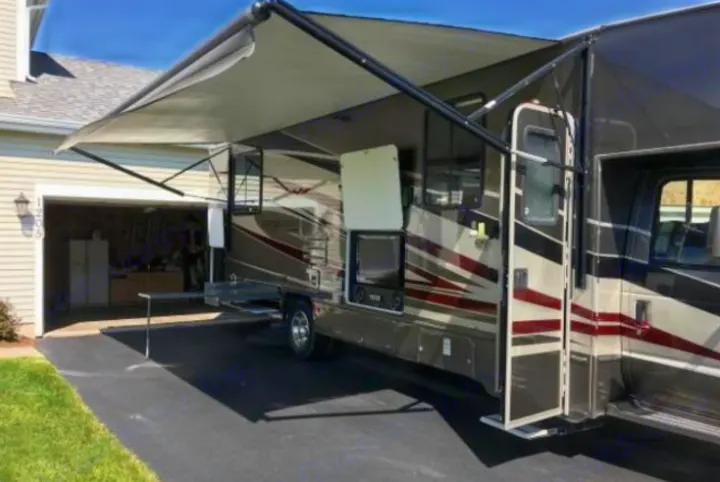 Coachmen Leprechaun 2013