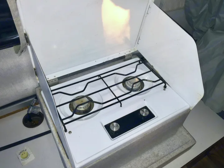 Inside Cooking. Flagstaff 176 ltd 2012