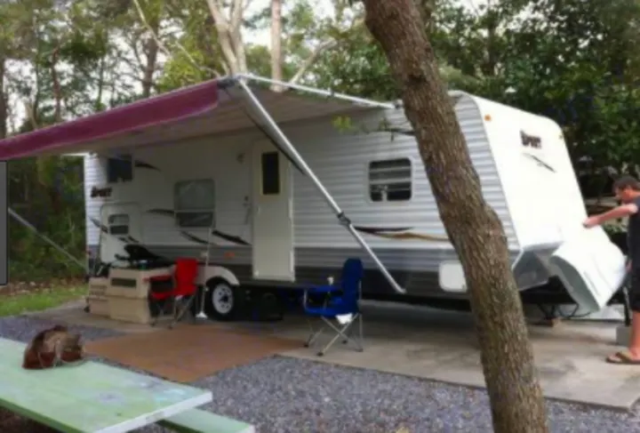Wonderful Trailer Camper - sleeps 5 to 7. Dutchmen Sport 2010