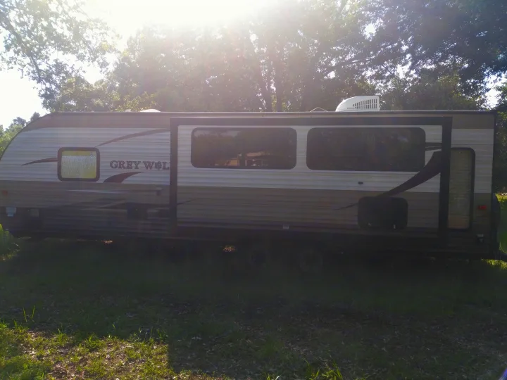 Forest River Cherokee Grey Wolf 2015