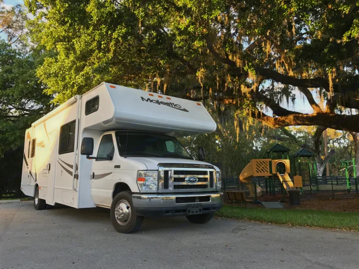 Thor Motor Coach Majestic 28A 2013