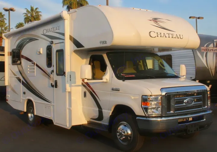 Thor Motor Coach Chateau 2017