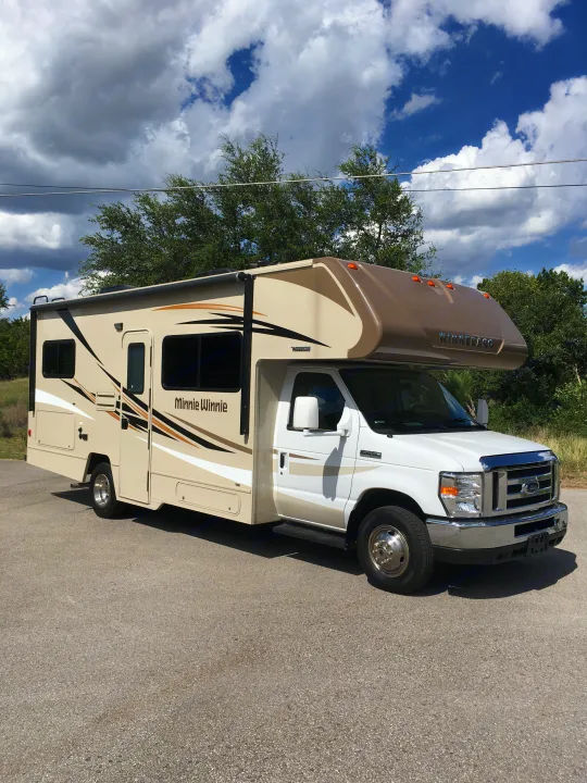 Winnebago Minnie Winnie 2017