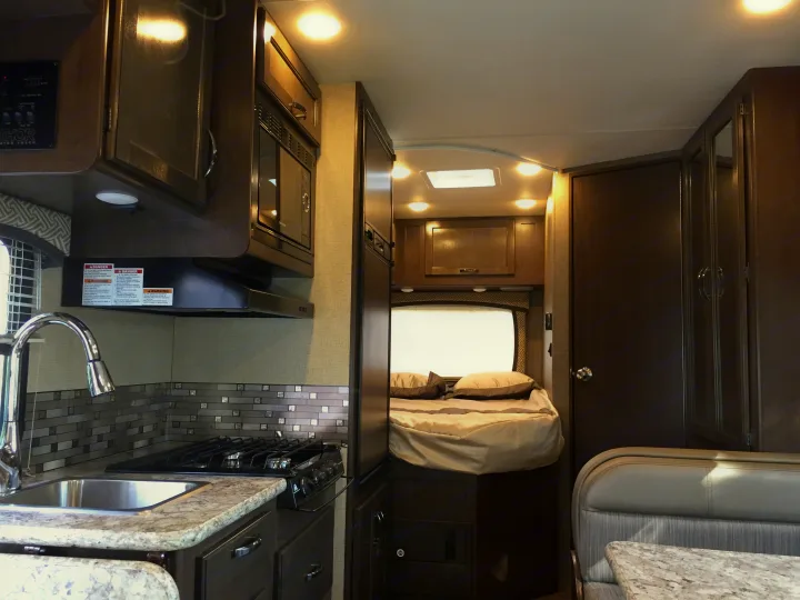 Thor Motor Coach Chateau 2017