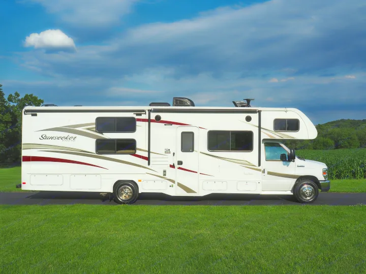 Forest River Sunseeker 2017