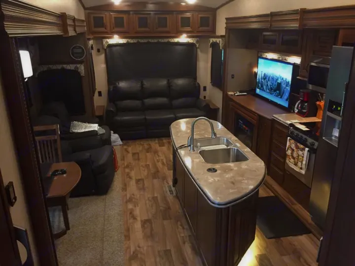 Living Room Area. Jayco Pinnacle 2016