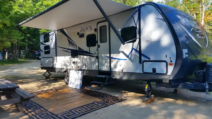 Coachmen Apex 2017