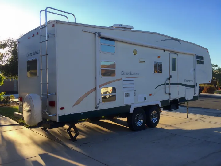 Coachmen Chaparral 2003
