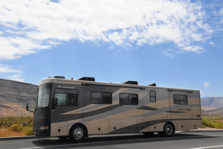 Fleetwood Expedition 38N 2005