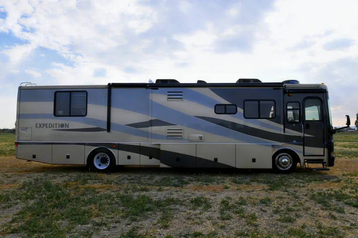 Fleetwood Expedition 38N 2005