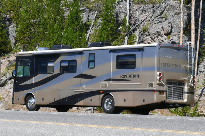 Fleetwood Expedition 38N 2005