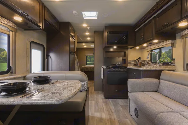 Thor Motor Coach Freedom Elite 2017