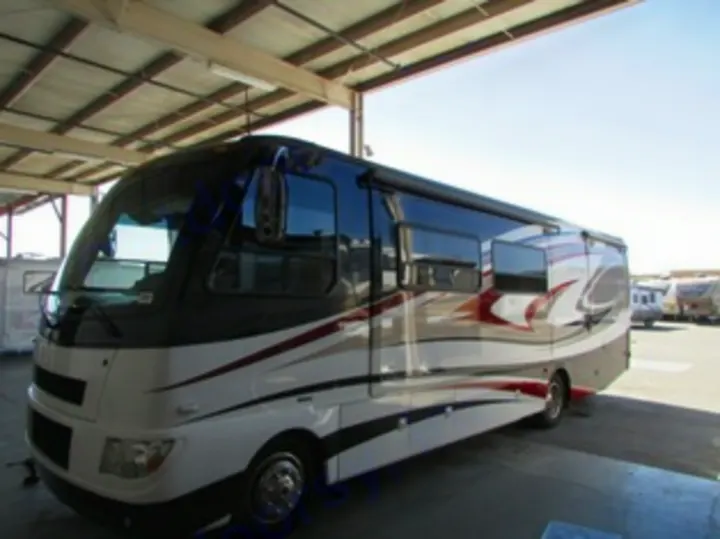 Thor Motor Coach Serrano 2011