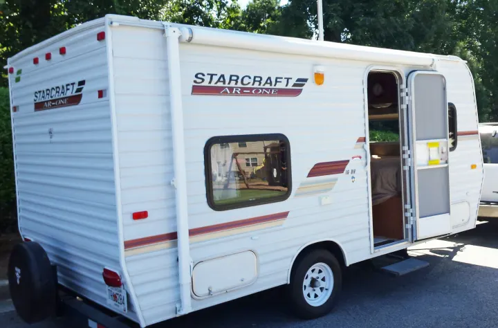 Cute clean and ready to camp!. Starcraft Ar-One 16BHH 2011