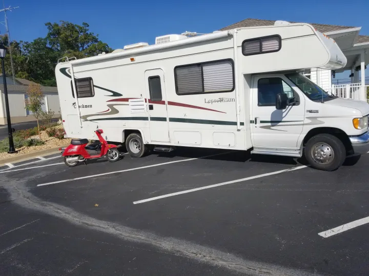 Coachmen Leprechaun 2003
